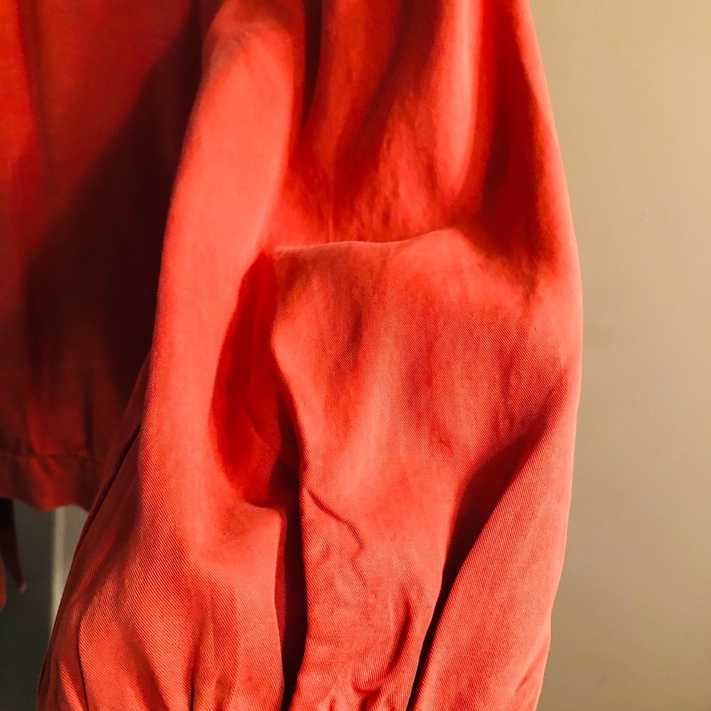 Beautiful suede like material blouse - Picture 4 of 4